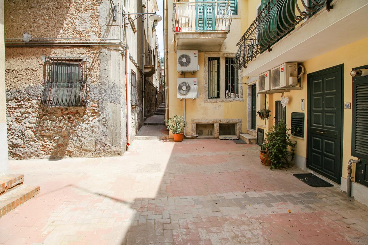 Taormina Sunny Experience Apartment Exterior photo